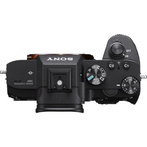 Sony Alpha A7 III + FE 28-70mm f:3.5-5.6 OSS-4